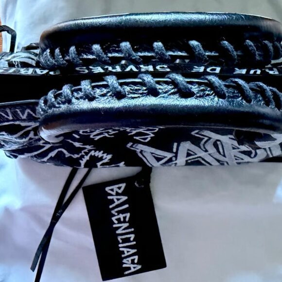 New! Balenciaga Graffiti Classic City Bag with Dust Bag - Picture 9 of 12